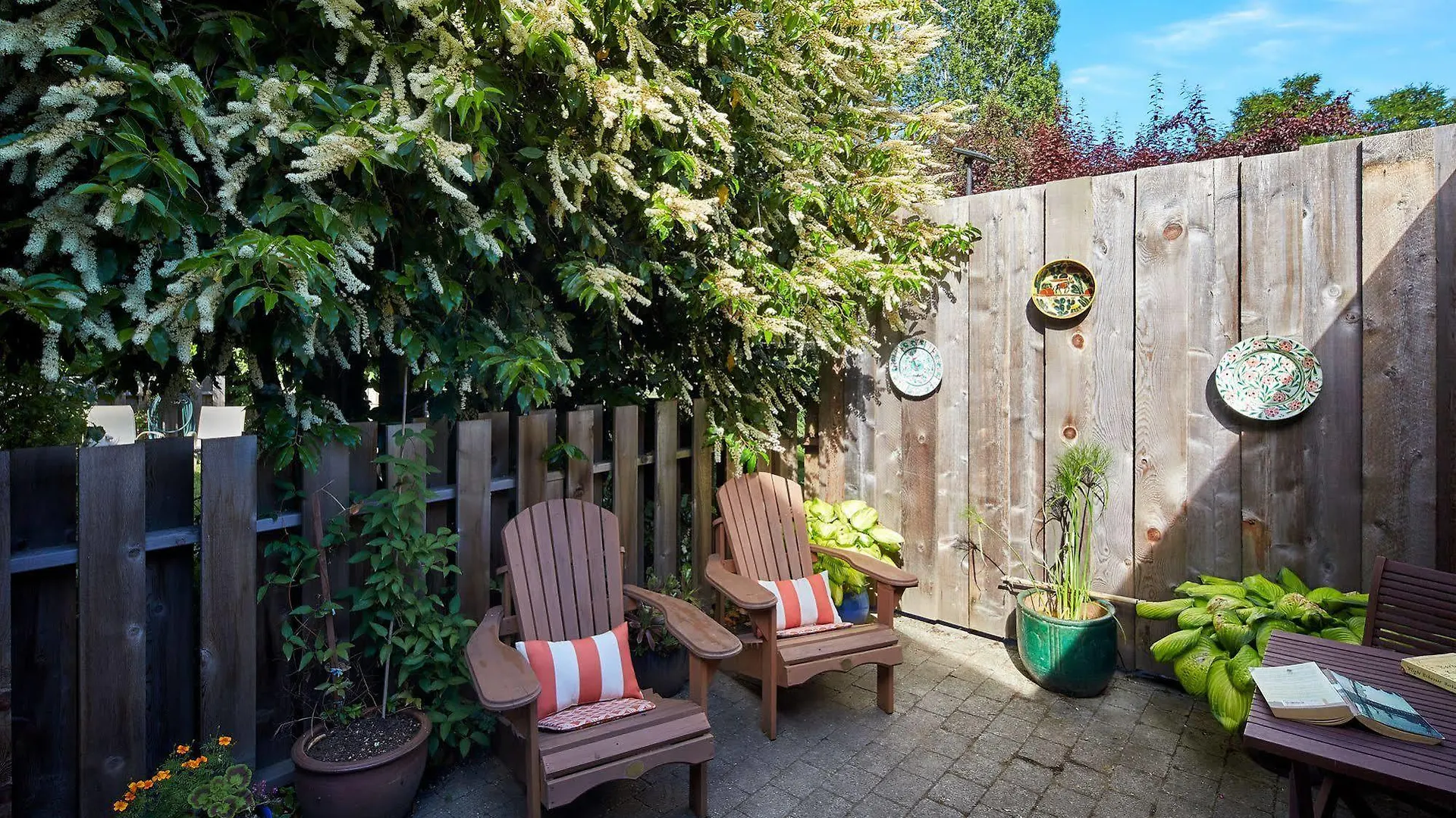 Hedgerow House Bed & Breakfast Ganges 3*,