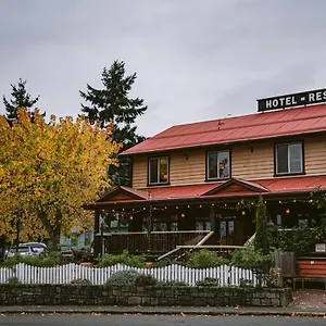 Inn Salt Spring